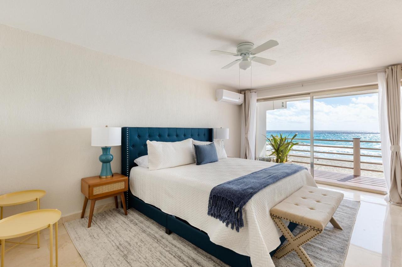 Amazing 5 Bedroom On The Beach! Сasa de vacaciones *
