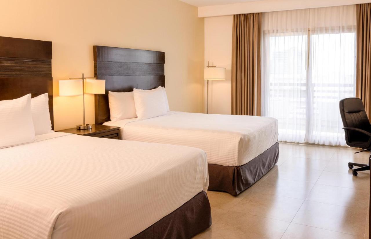 Hotel Wyndham Garden Downtown Cancun