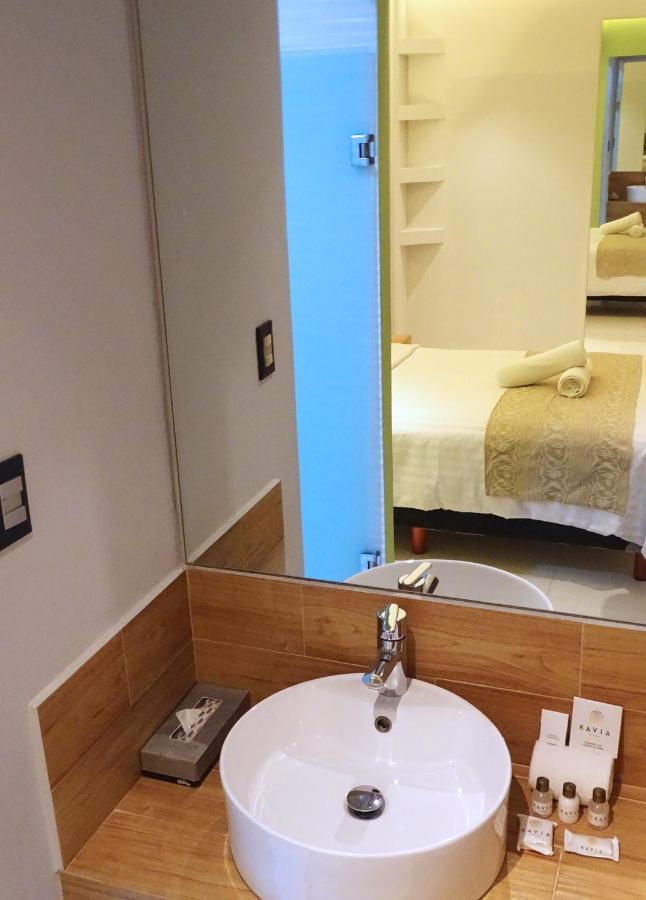 Kavia Hotel 4*