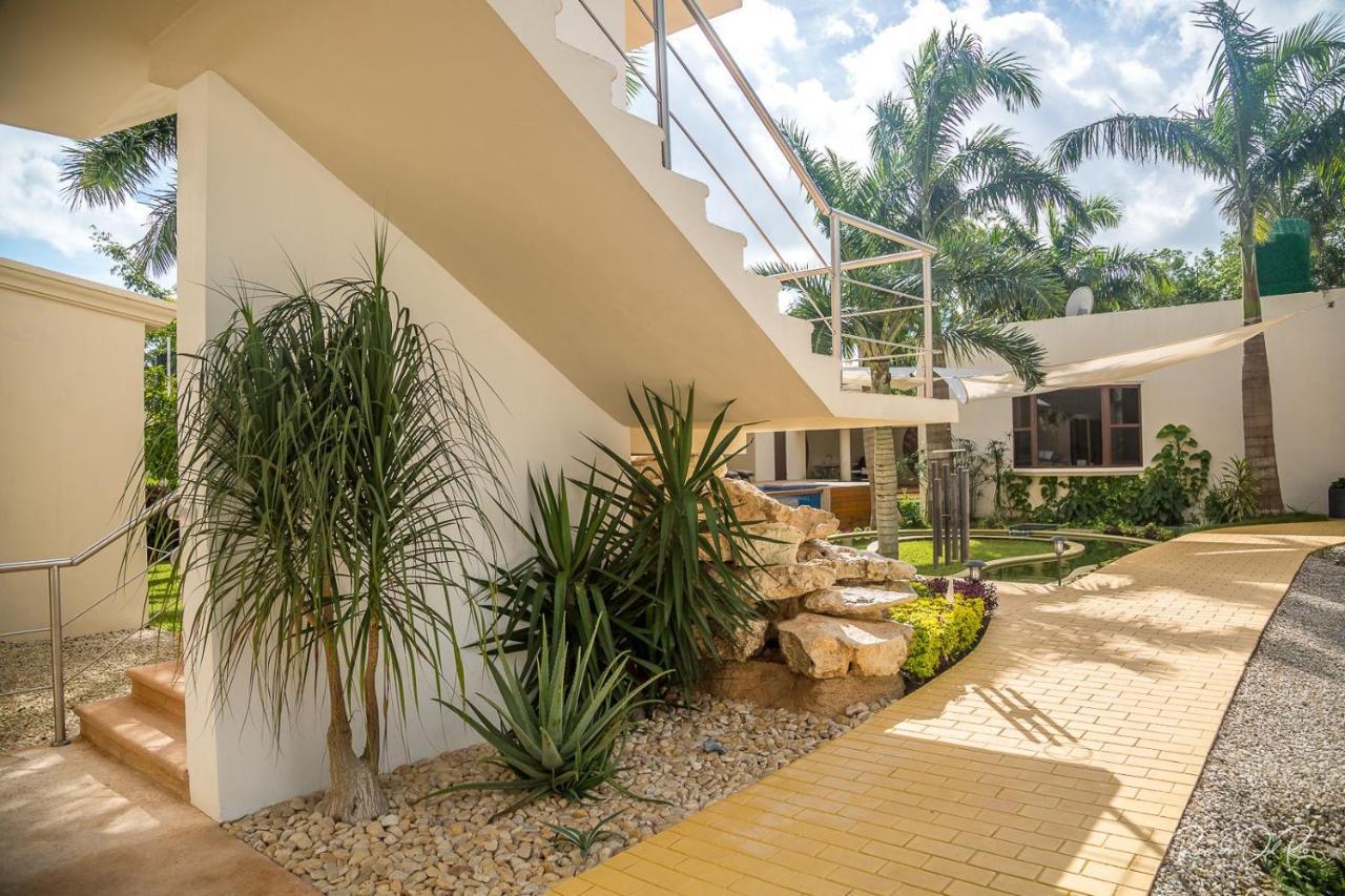 Azcapri Boutique & Aparthotel Cancun