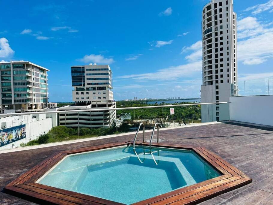 Apartment Amazing View 2 Bedroom Apto,5 Min To Hz,malldownstairs Ny1601 *