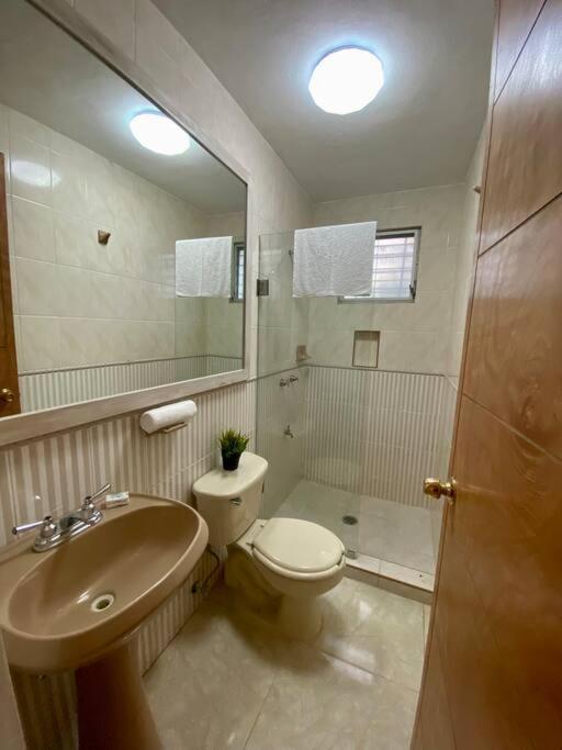 Apartment Cozy 3b2br Centric Location Pool Wifi *