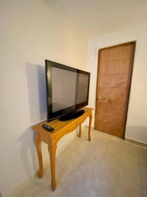 Apartment Cozy 3b2br Centric Location Pool Wifi