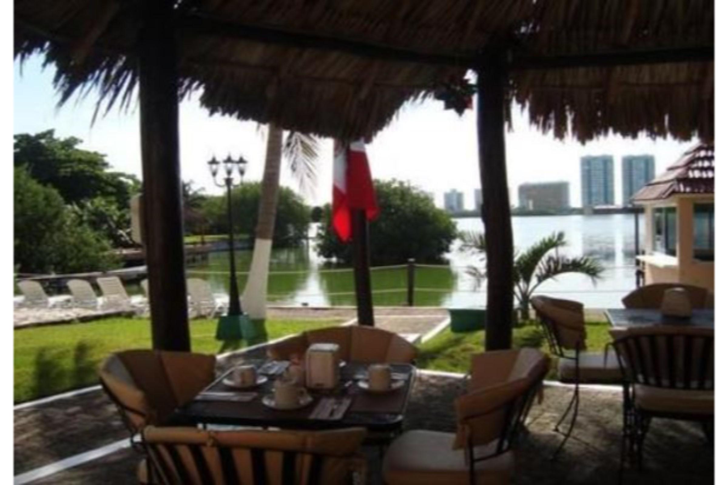 Grand Royal Lagoon Hotel