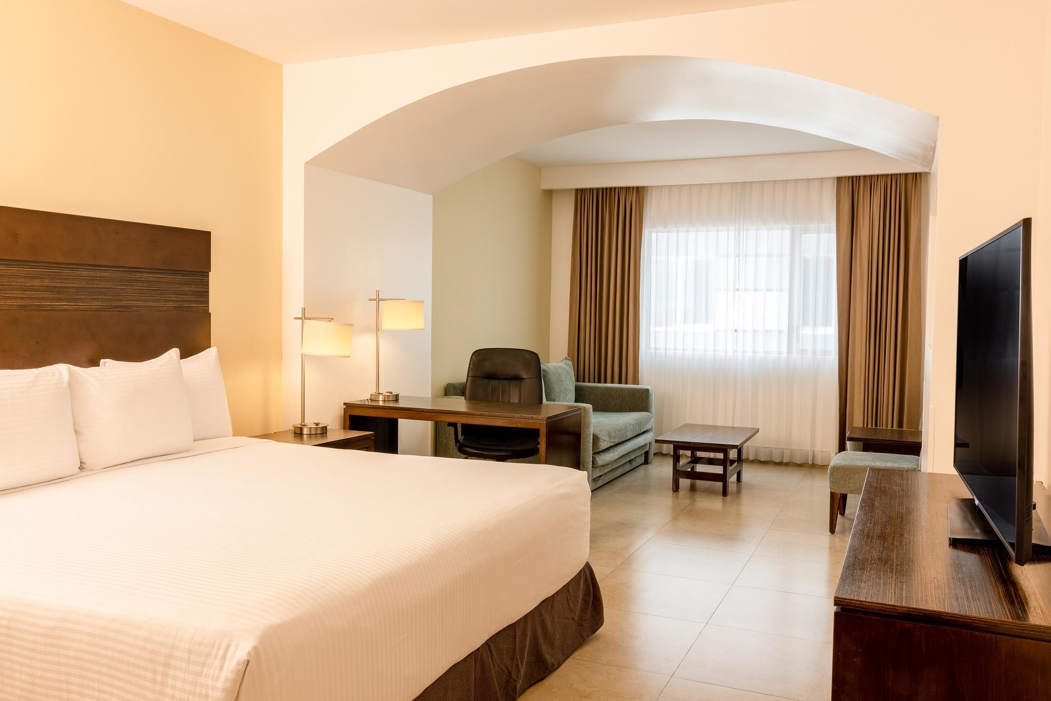 Hotel Wyndham Garden Downtown