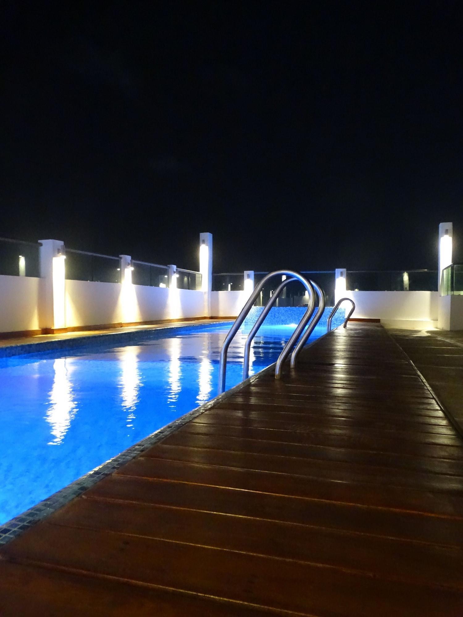 Kavia Hotel 4*
