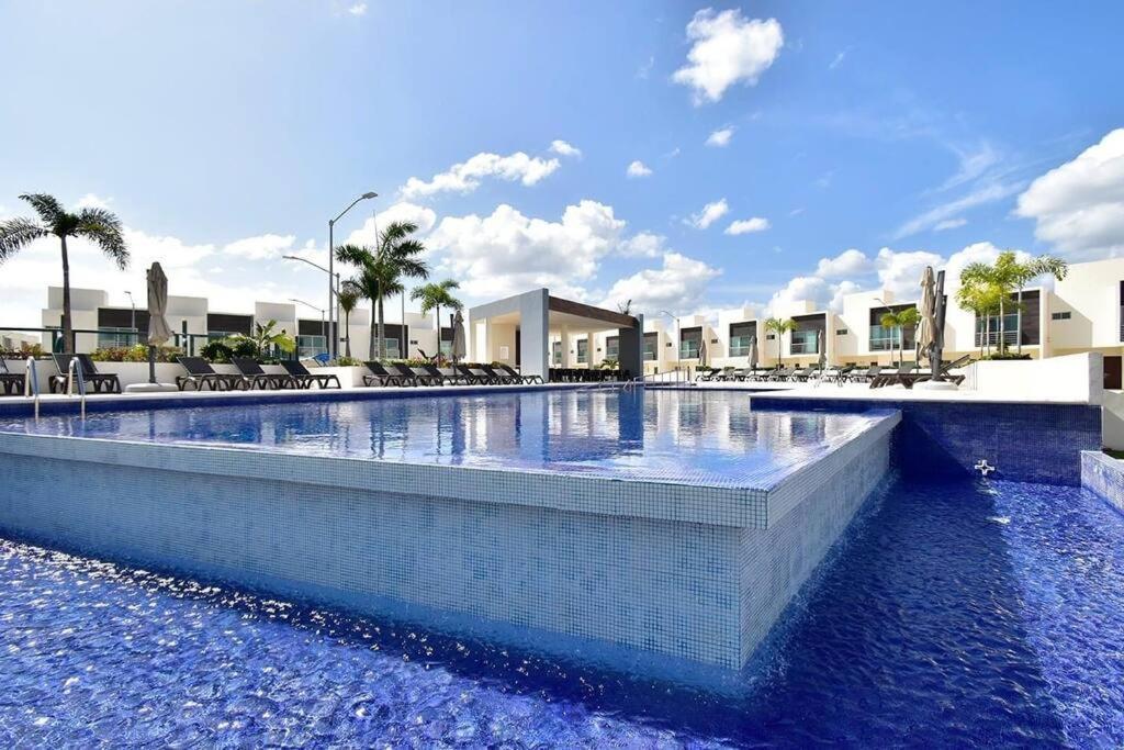 Apartment Super Trendy ! King Size, Alberca, Estacionamiento