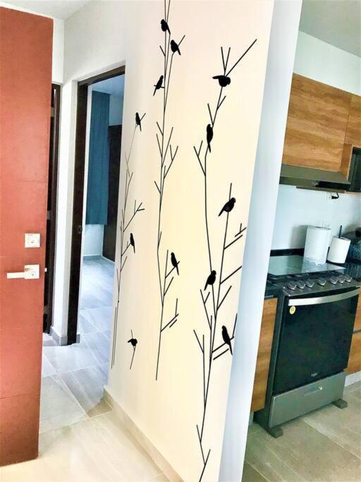 Super Trendy ! King Size, Alberca, Estacionamiento Apartment *