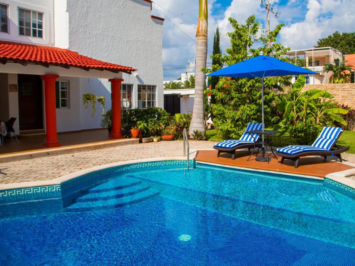 Hermosa Casa, En Renta Vacacional Con Piscina, A Tan Solo10 Minutos De La Playa, Cerca De Centros Comerciales, Restaurantes, Bares Y Supermercados * Cancún