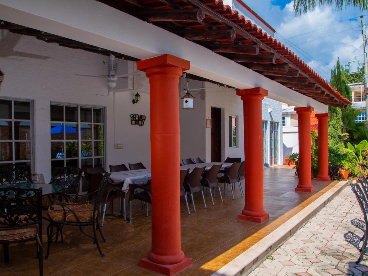 Hermosa Casa, En Renta Vacacional Con Piscina, A Tan Solo10 Minutos De La Playa, Cerca De Centros Comerciales, Restaurantes, Bares Y Supermercados Cancún