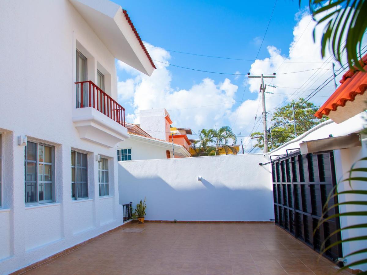 Hermosa Casa, En Renta Vacacional Con Piscina, A Tan Solo10 Minutos De La Playa, Cerca De Centros Comerciales, Restaurantes, Bares Y Supermercados Apartment *
