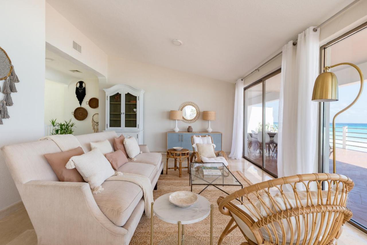 Amazing 5 Bedroom On The Beach! Cancún