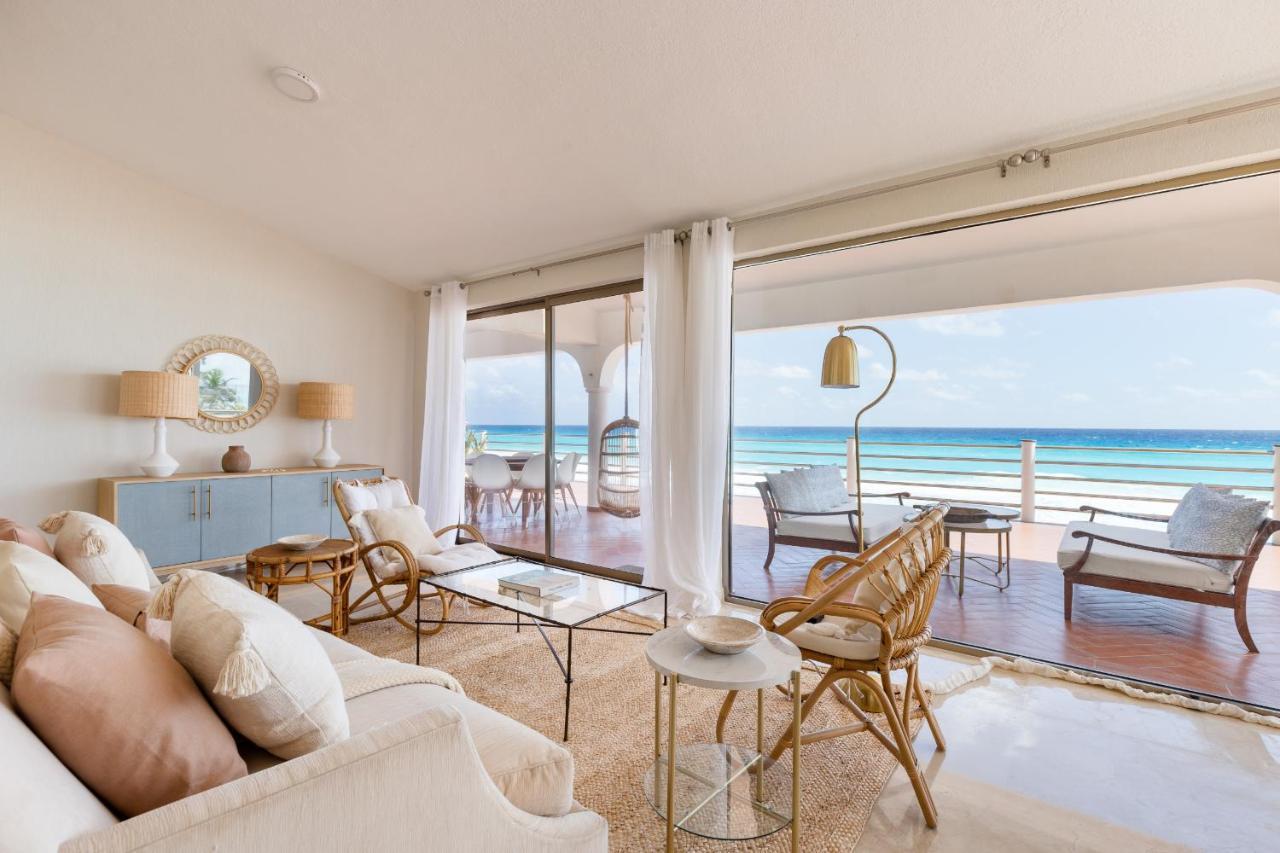 Amazing 5 Bedroom On The Beach! Cancún