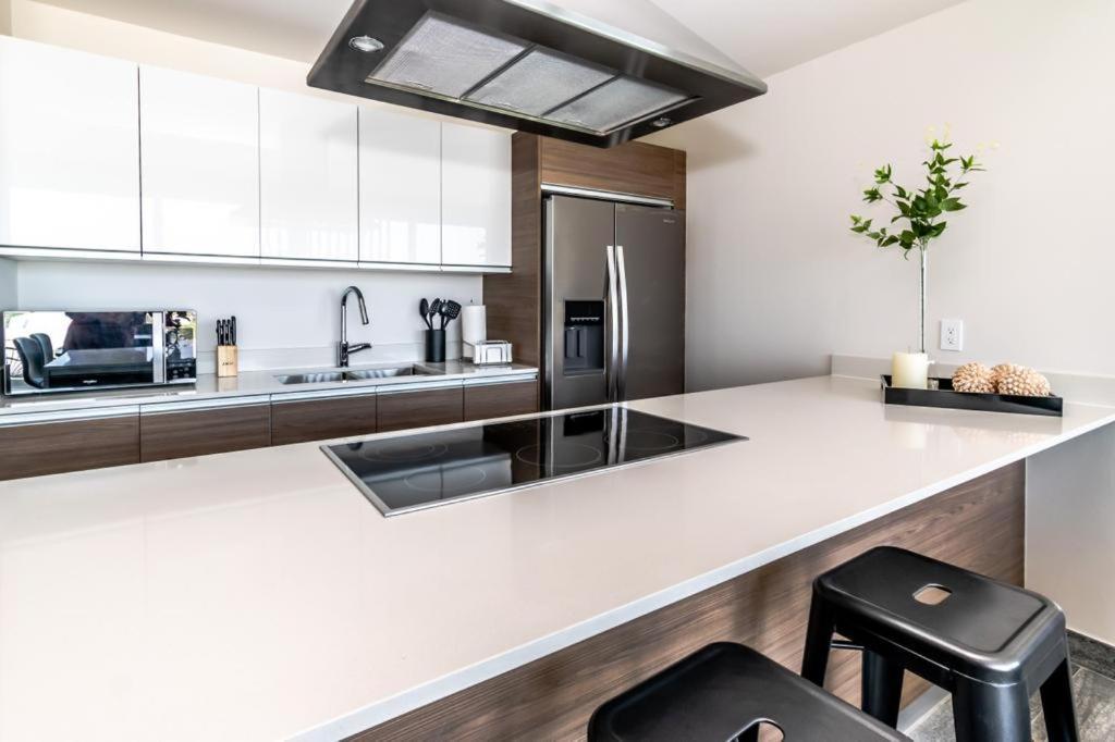 Luxury 3 Bedroom Rooftop Pool, Near The Beach * Cancun