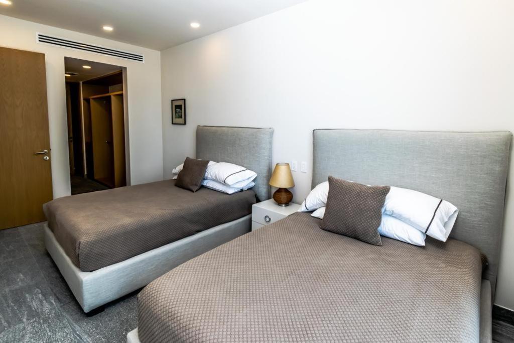 Luxury 3 Bedroom Rooftop Pool, Near The Beach Apartment Cancun