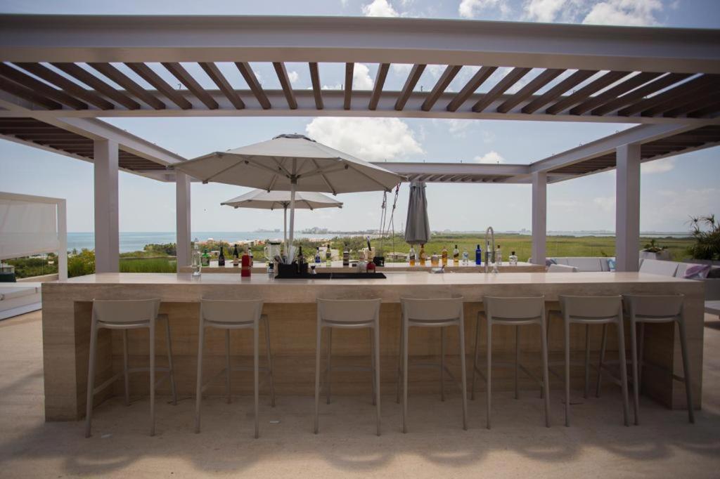 Apartment Luxury 3 Bedroom Rooftop Pool, Near The Beach Cancun