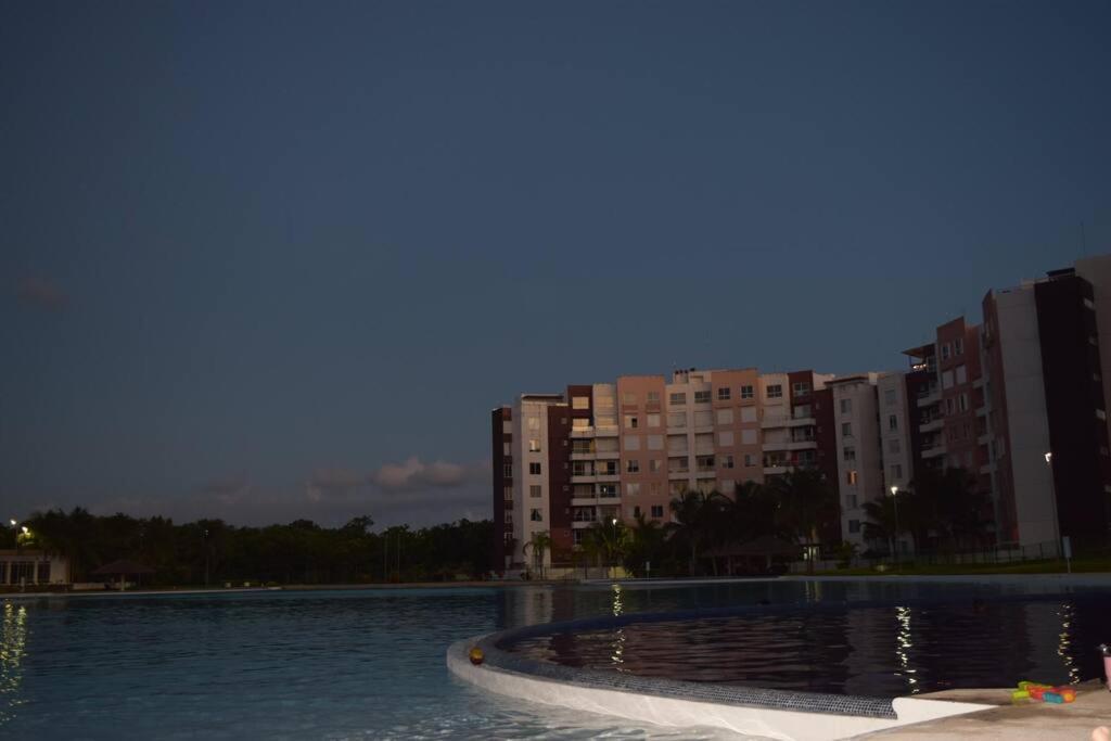 Departamento Moderno Con Vista A La Laguna En Dream Lagoons Apartment
