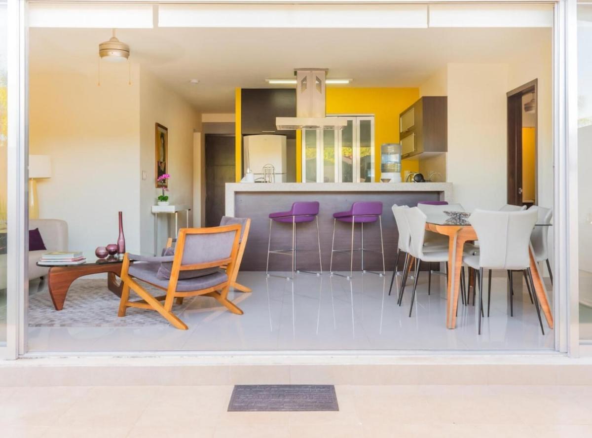 2 Bedroom - Pool & Jacuzzi Apartment