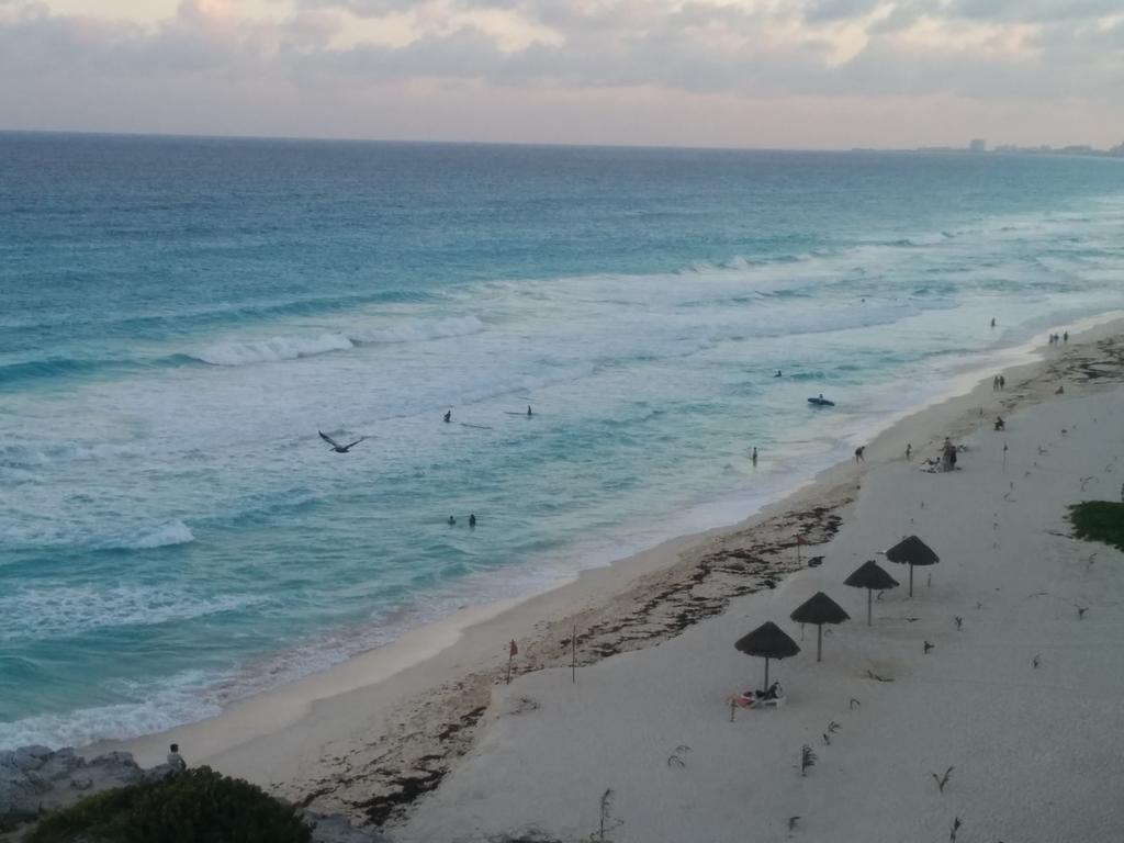 Zone Aparthotel Cancún