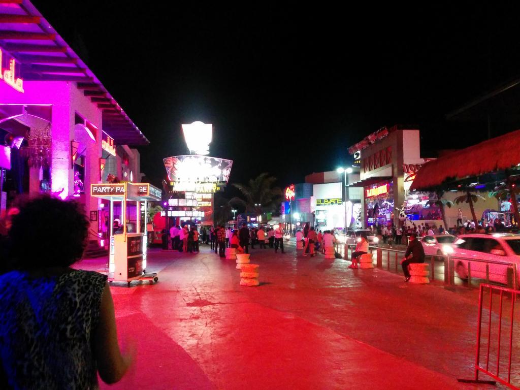 Zone Aparthotel