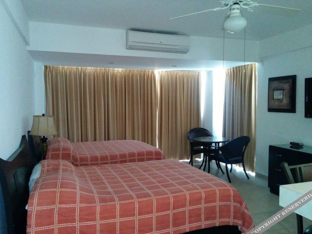 Zone Aparthotel Cancún