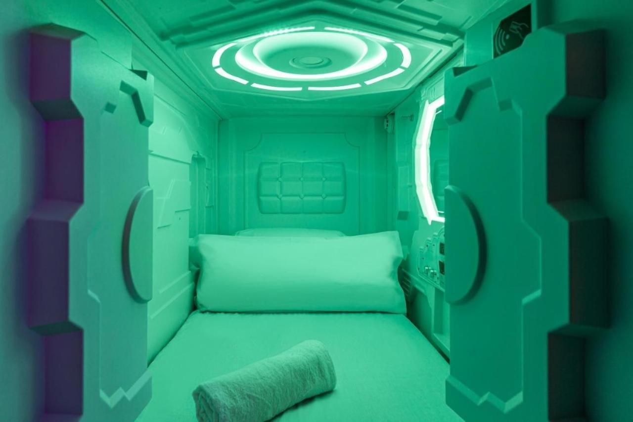 Capsule hotel Caps Capsule *