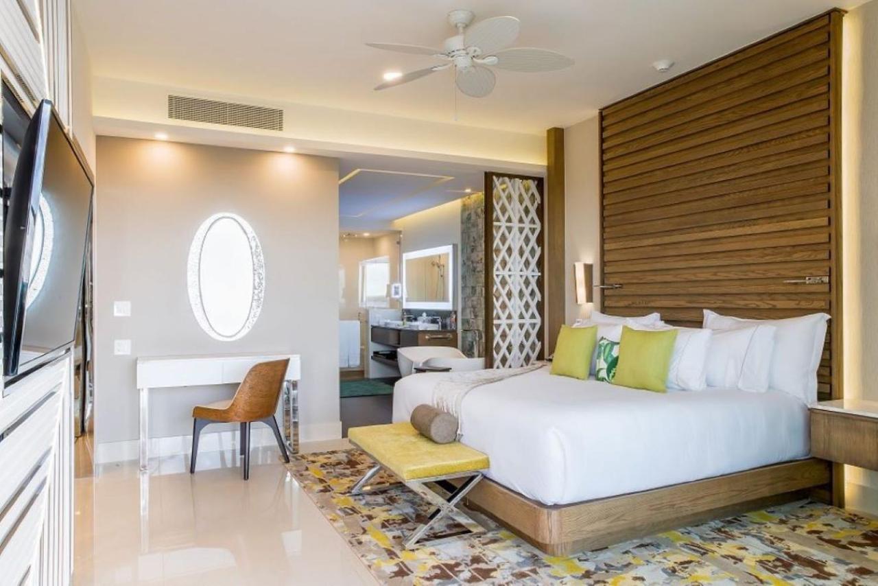 Ocean View In 5 Diamond Cancun
