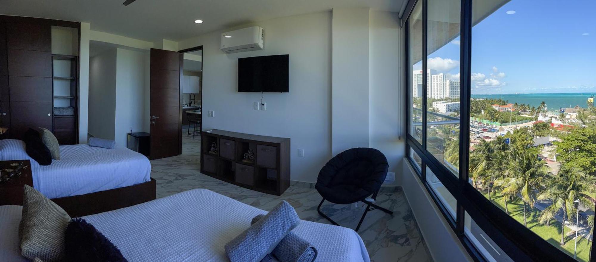 Apartment 2br Oceanfront Luxury In The Zone Cancun
