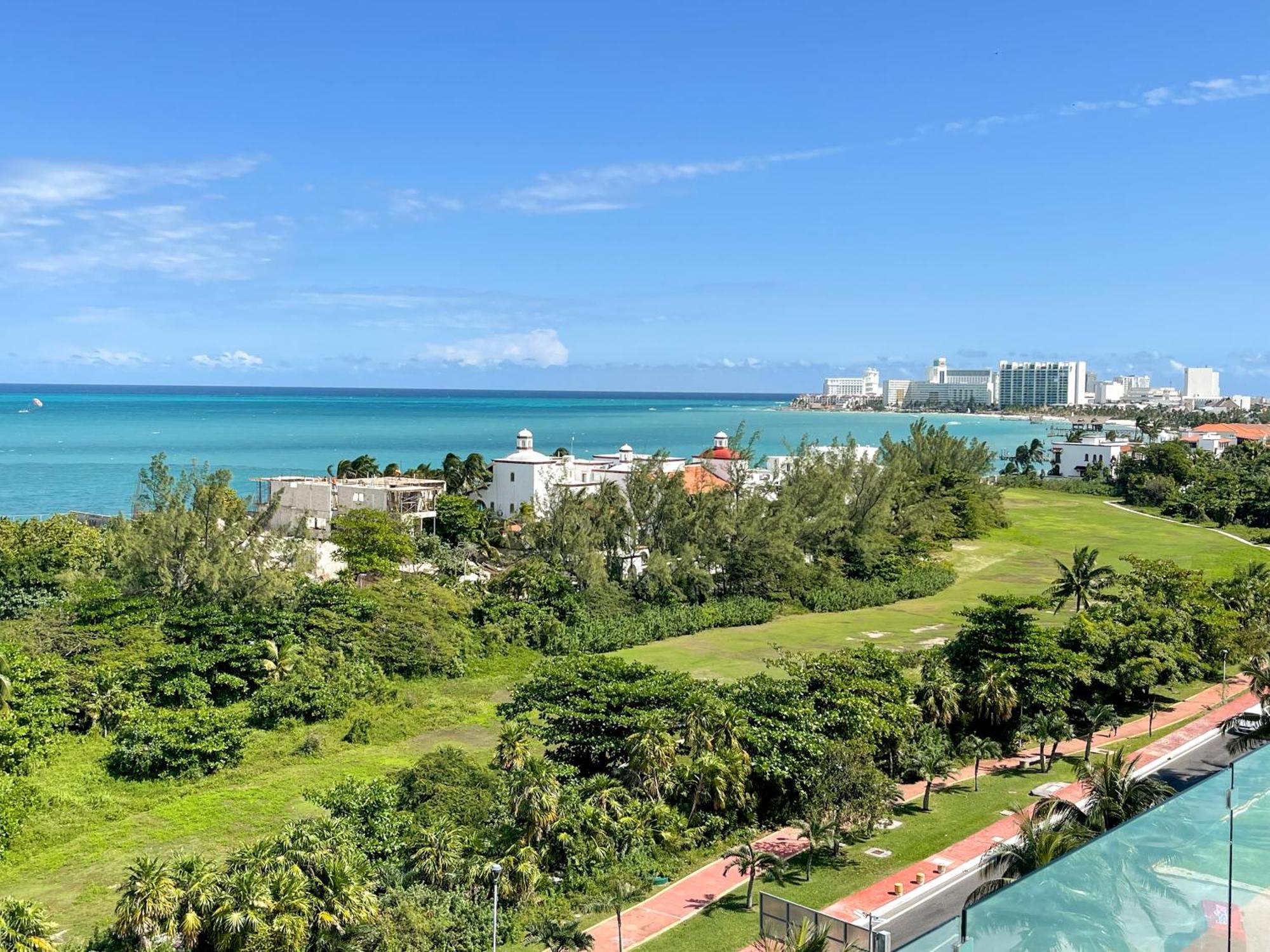 2br Oceanfront Luxury In The Zone Apartment