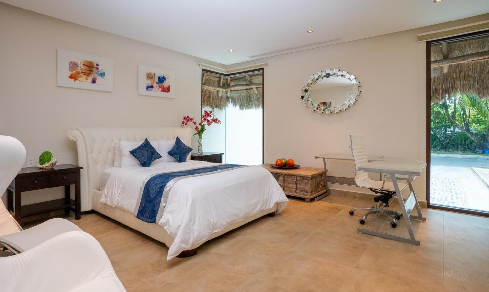 Villa 6br Beachfront Private Luxury By Solmar