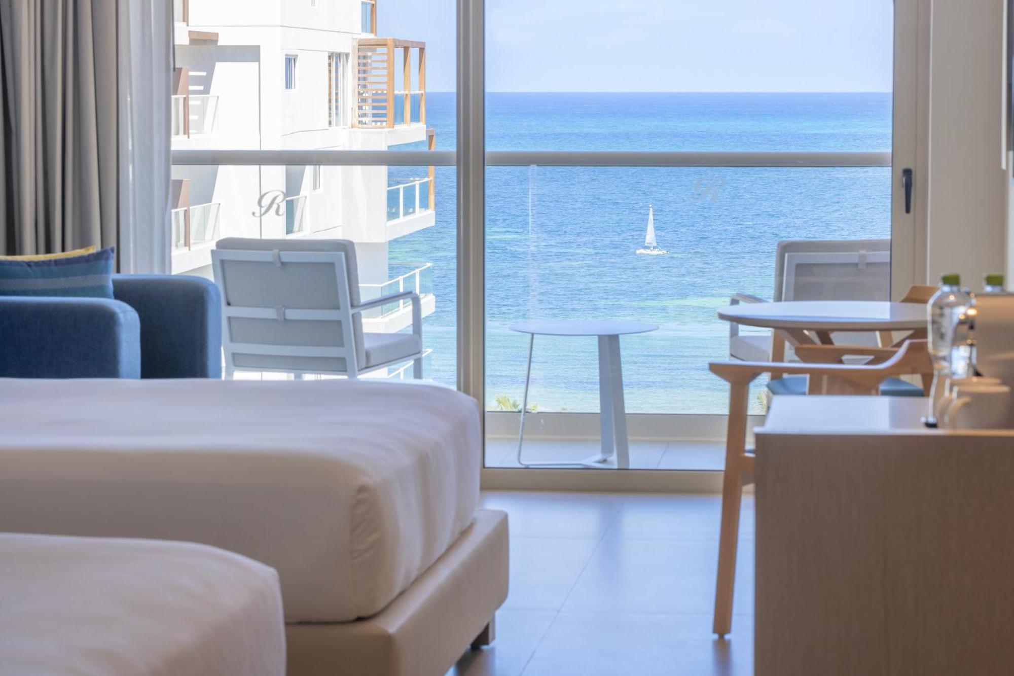 Hotel Royalton Splash Riviera Cancun, An Autograph Collection 5*