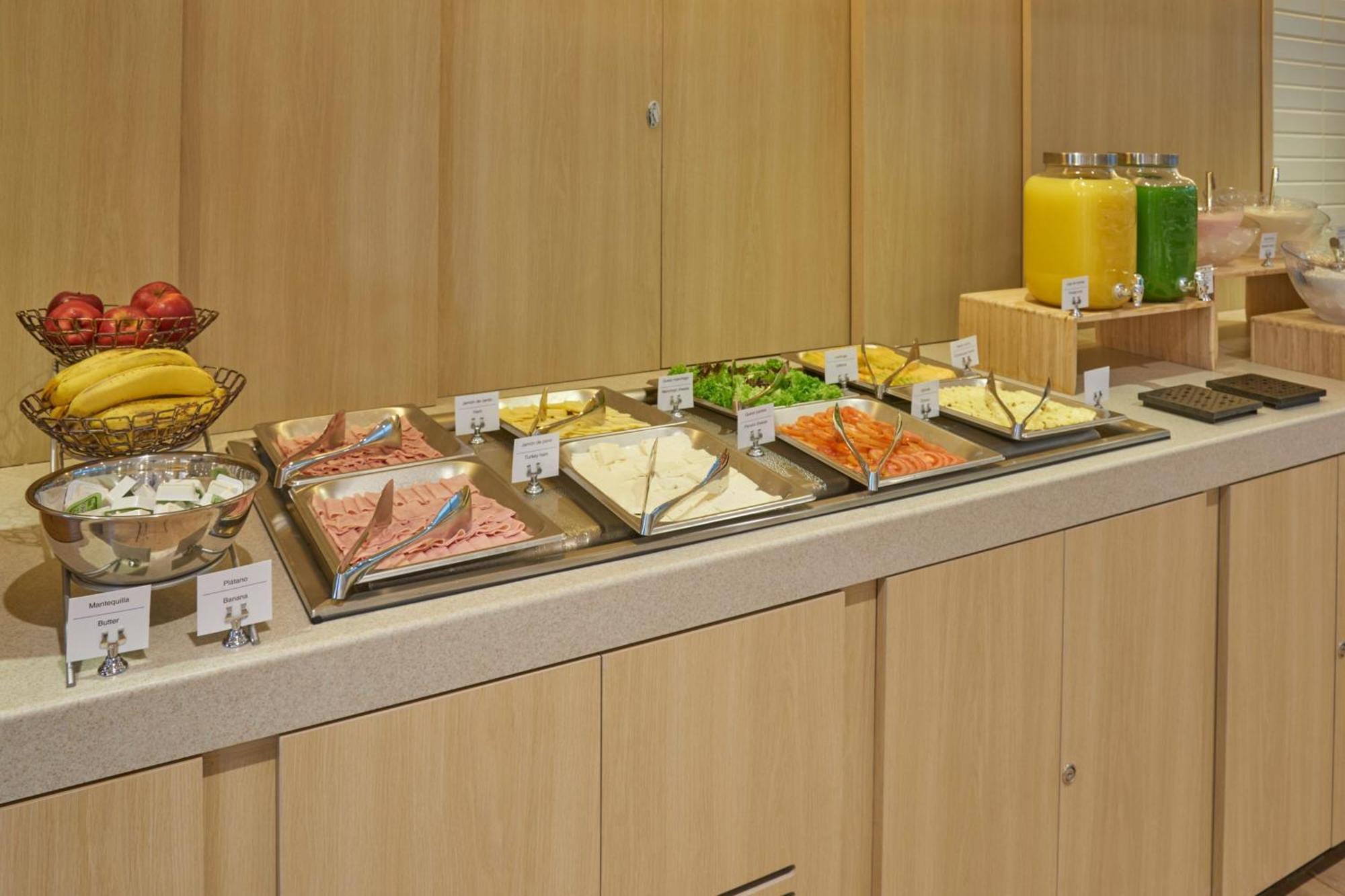 Express By Marriott Cancun Aeropuerto Hotel *