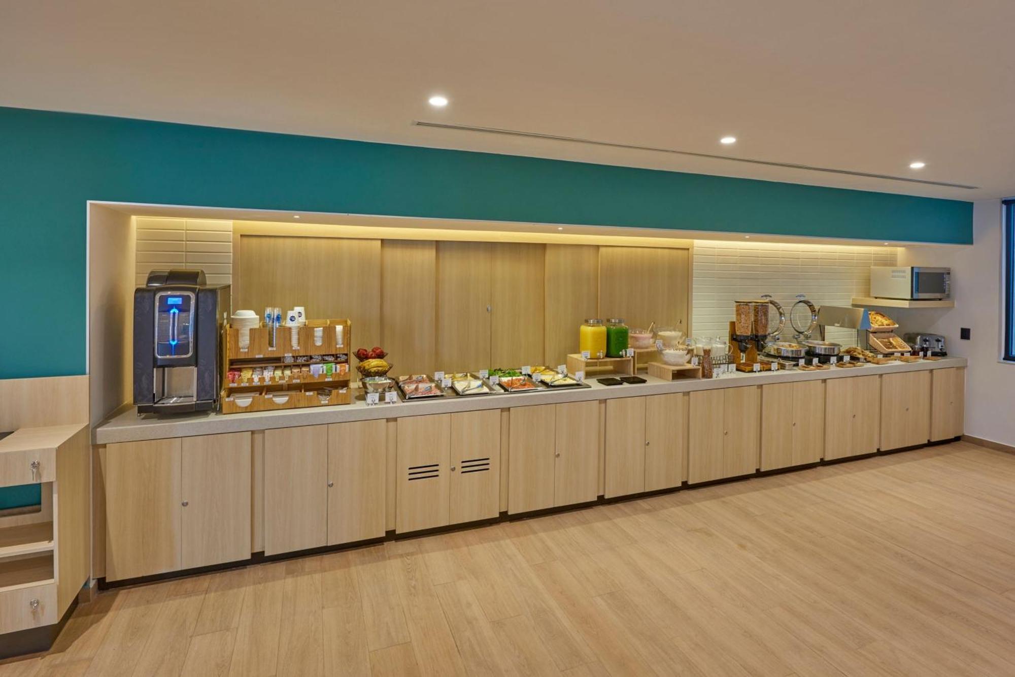 Express By Marriott Cancun Aeropuerto Hotel *