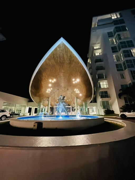 Encantadora Con Vistas Al Mar, Oleo Boutique - Oleo3103 -