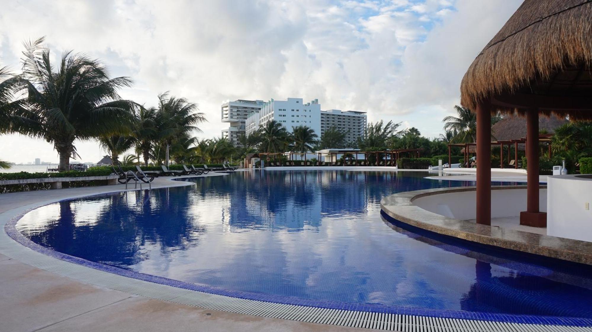 Apartment Well Equipped With Splendid Sea View Cancún