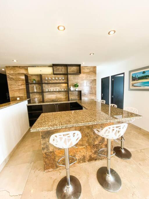 Beachfront Luxury Facilities Amazing Location Apartment Cancun