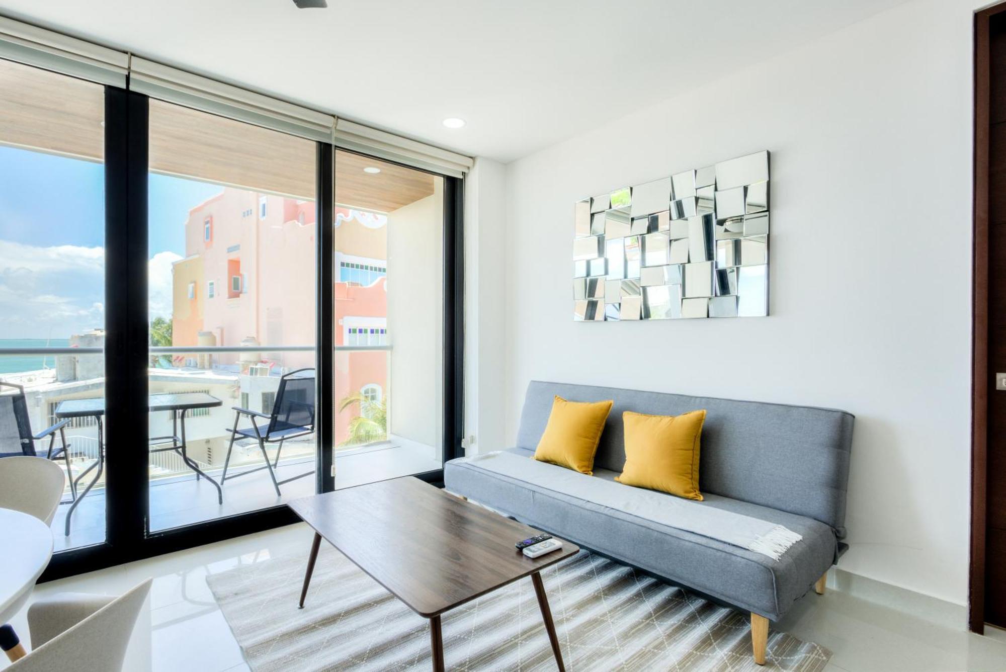 Departamento En Zona Hotelera Con Acceso A Alberca En Rooftop *