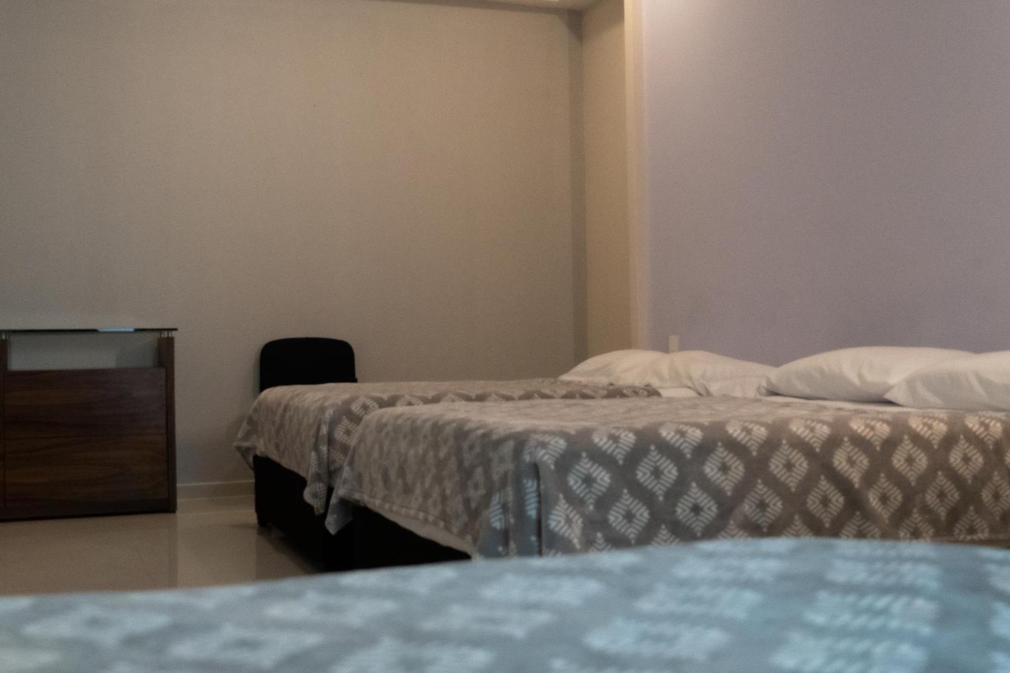 Aparthotel Infinity Triple 212 *
