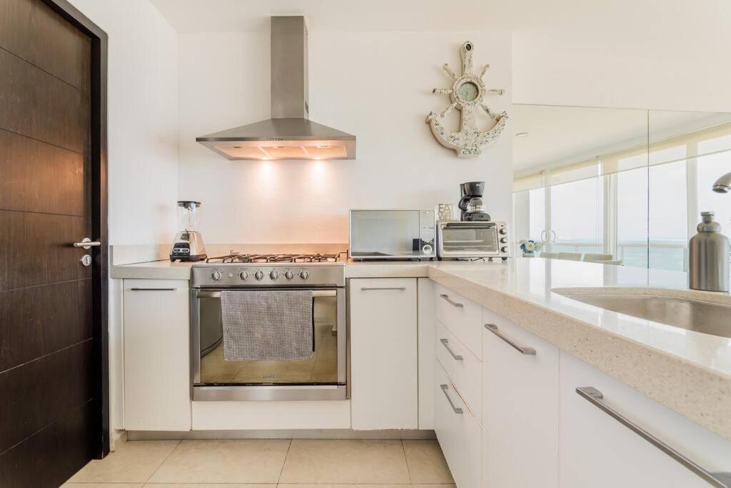 Apartment Marina Beachfront 2 Bdr *