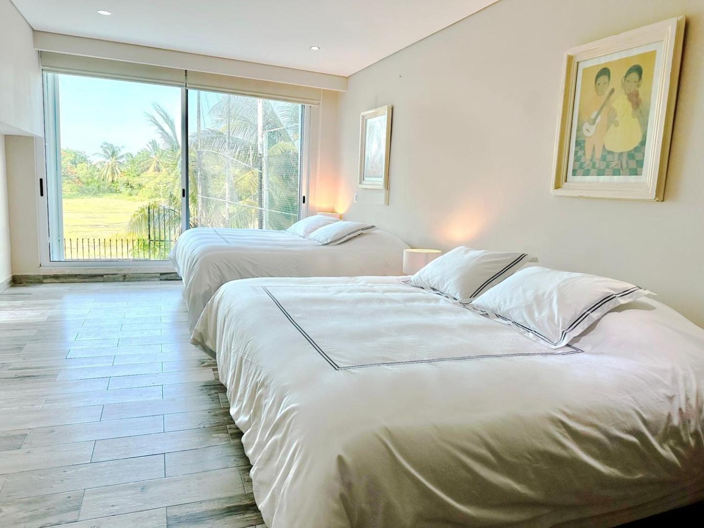 4br Paradise-private Pool W/ Gorgeous Lake Views!
