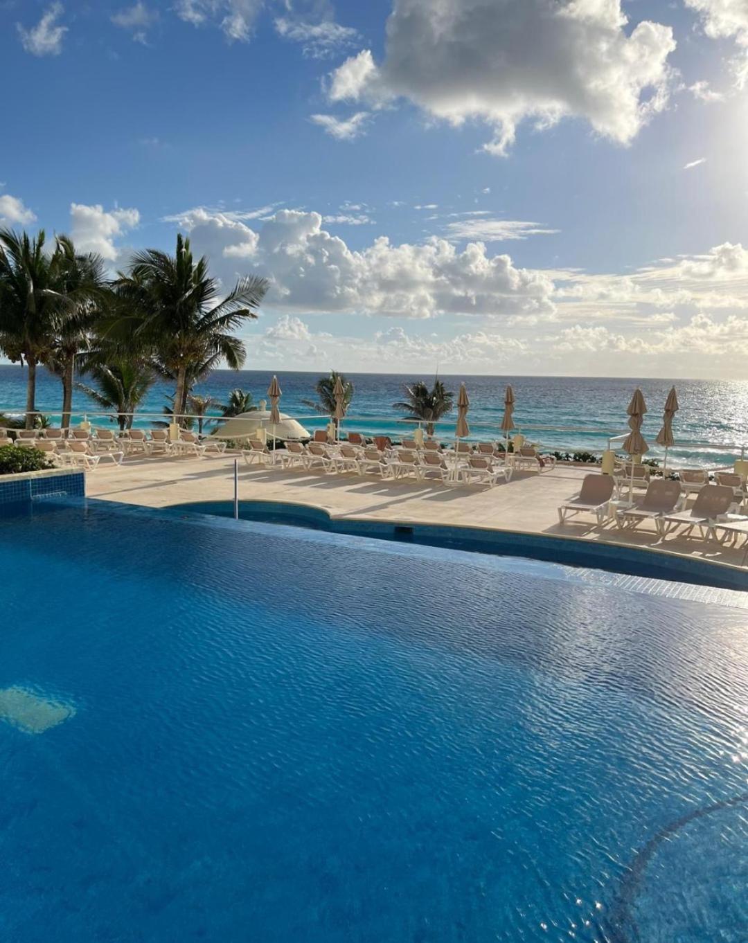 Aparthotel Luxury Ocean Front With Activities & Entertainment Cancun