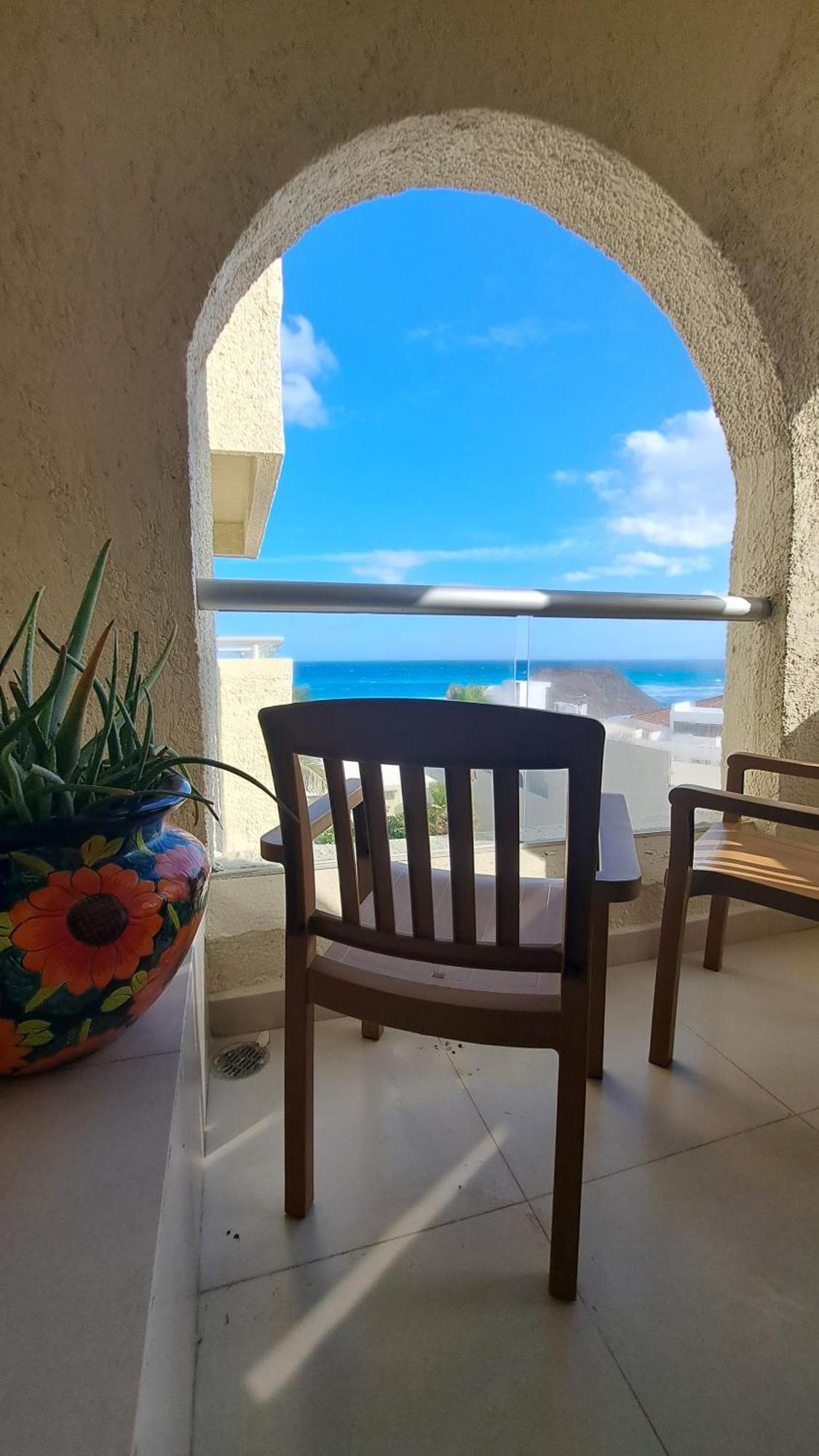 Luxury Ocean Front With Activities & Entertainment Aparthotel