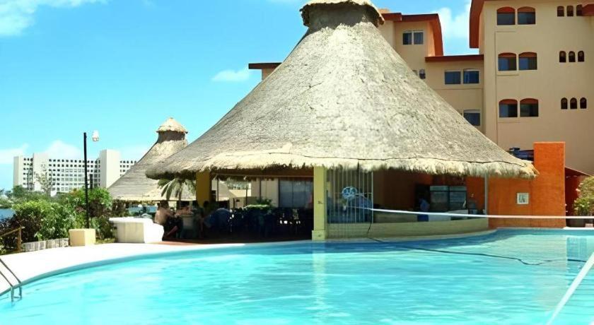 Hotel Selina Laguna Zona Hotelera