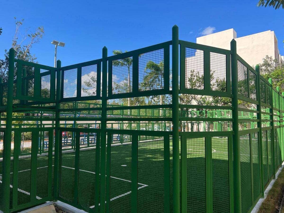 Apartment Papu - Chic Condo, View, Pool, Soccer Court
