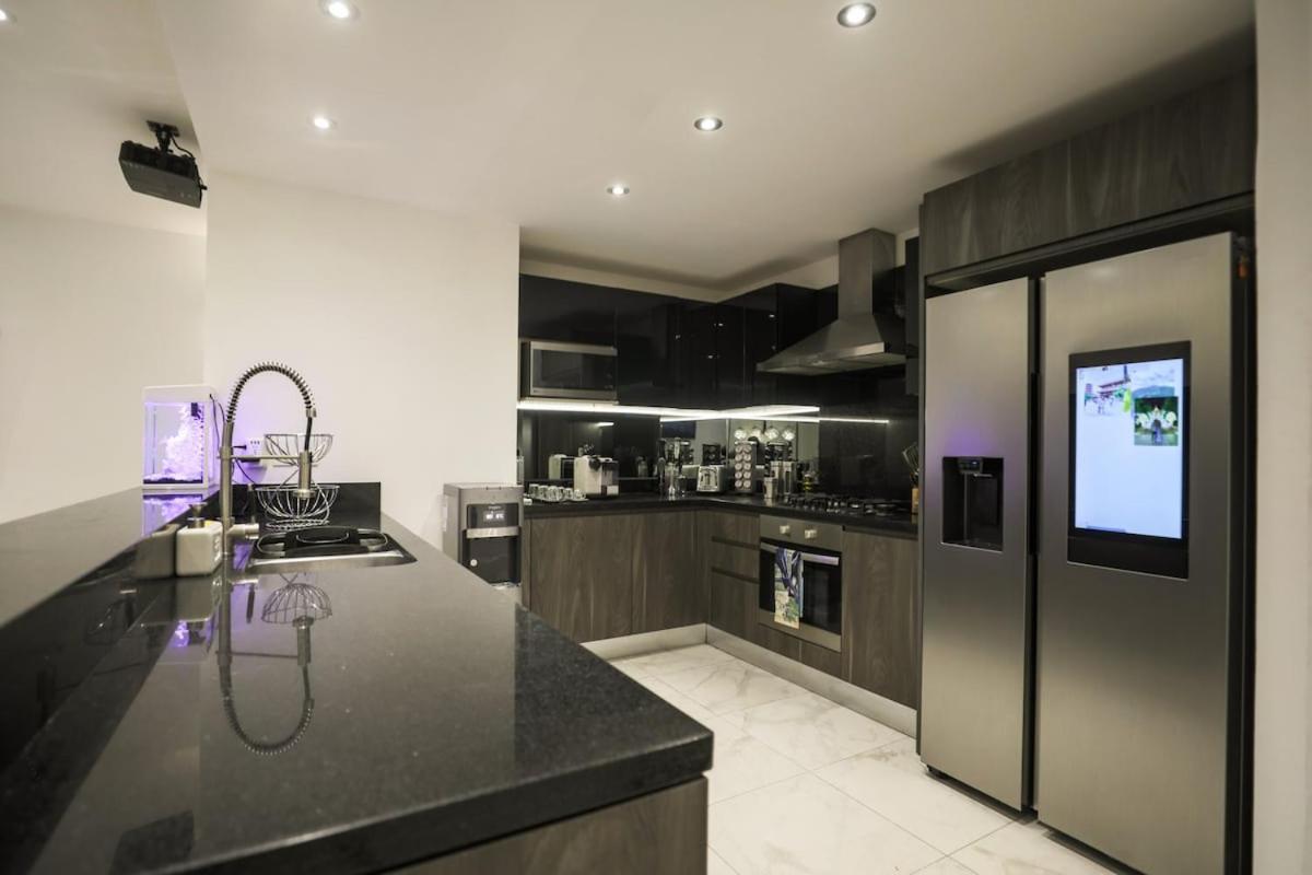 Luxury 3br Apt, Wifi 1gb, Laundry, Pools, Gym Cancun
