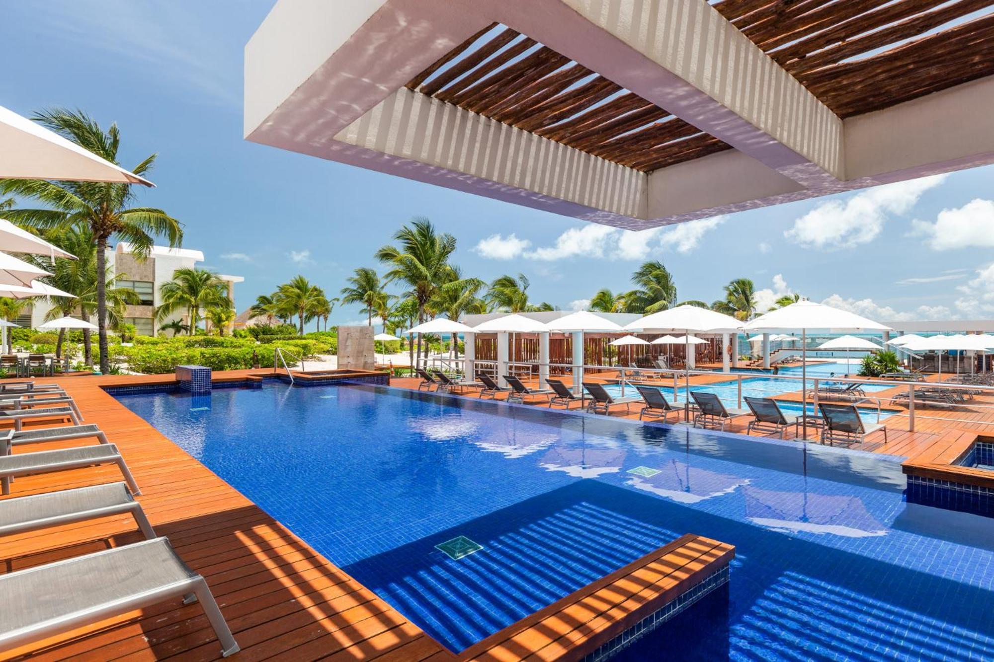 Family La Amada Club Apartment Cancun