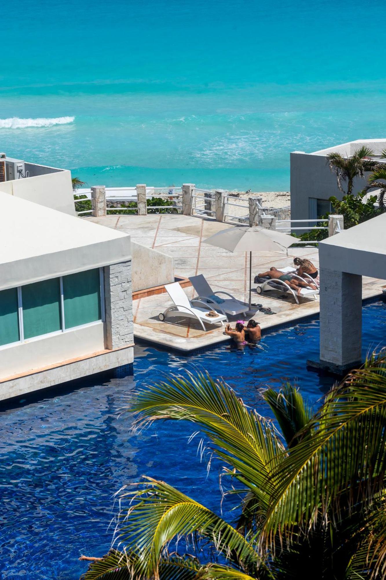 Apartment Garden Level With Partial Ocean View Zone