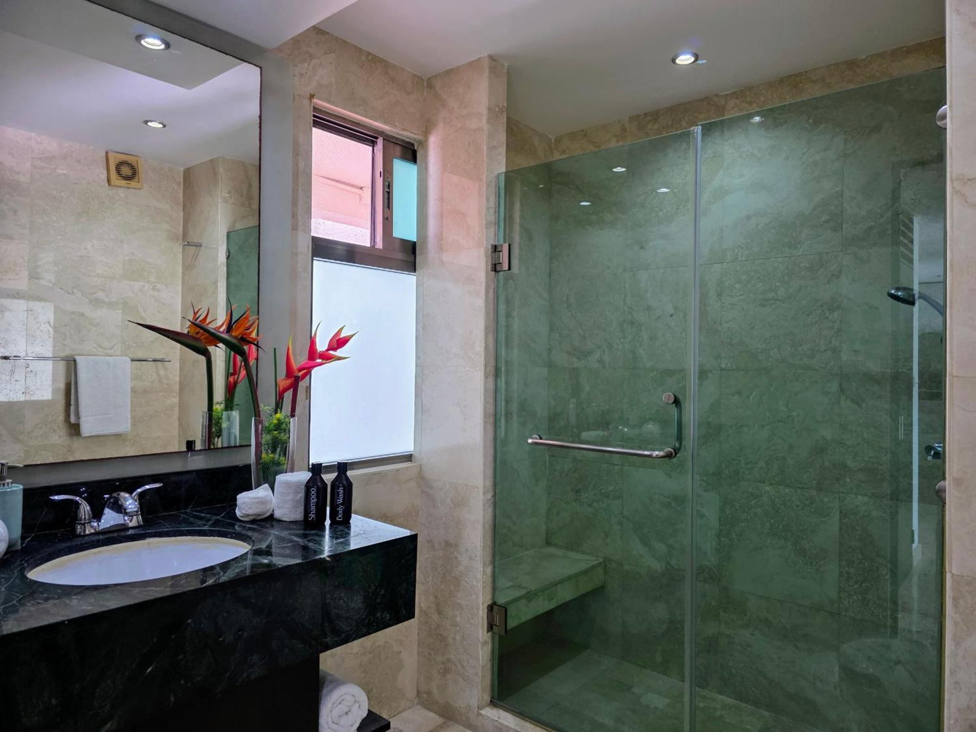 Apartment Modern Penthouse, Beautiful Ocean View, *