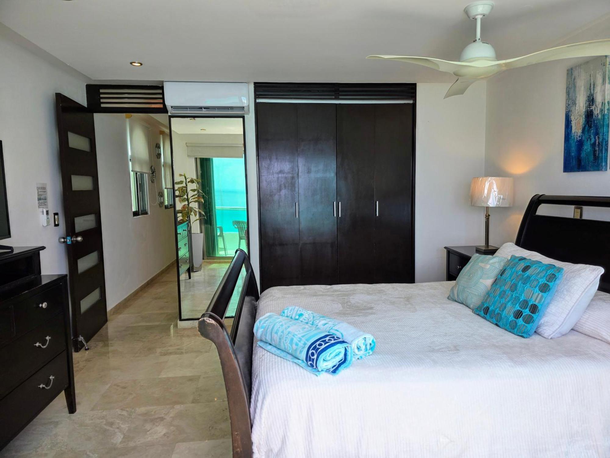 Modern Penthouse, Beautiful Ocean View,