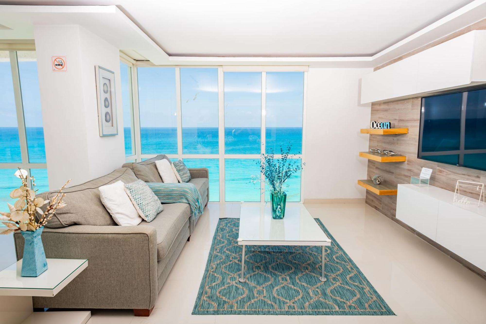 Ocean View Modern & Luxury Amenities Apartment Cancún